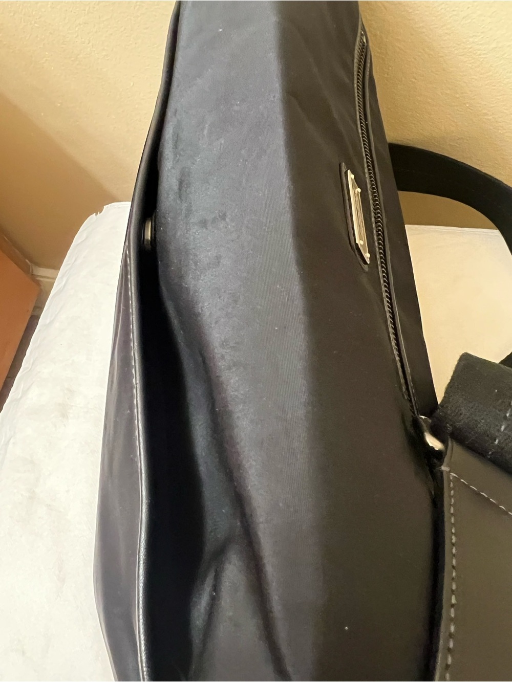 Coach Large Unisex Messenger Bag EUC - Picture 7 of 16